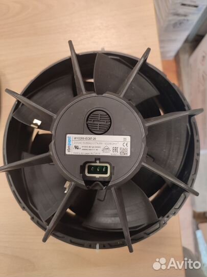 Вентилятор ebmpapst w1g200-ec87-20