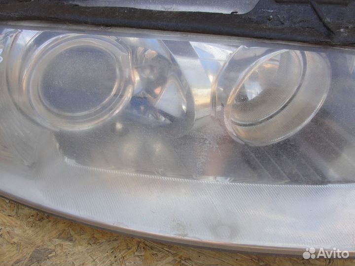 Фара правая ксенон Audi А8 D3