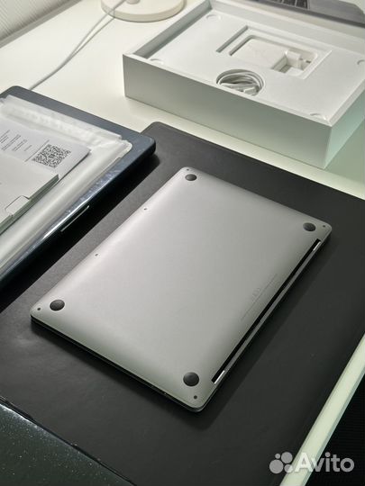 Apple MacBook Pro 13 2020