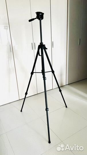 Штатив для фотоаппарата профессиональный