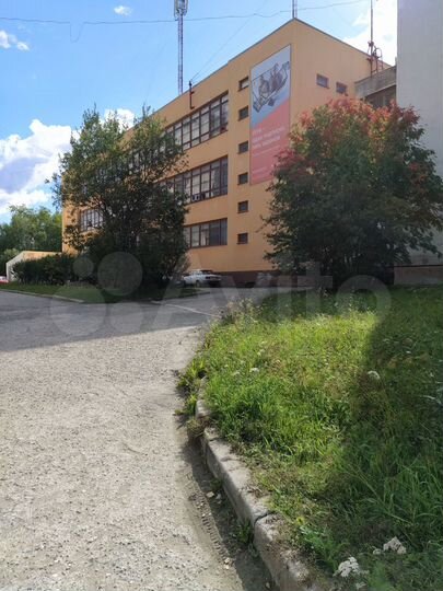 Продам помещение свободного назначения, 818 м²
