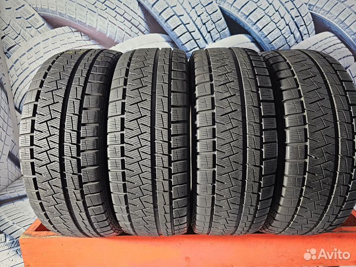 Pirelli Ice Asimmetrico 215/60 R16