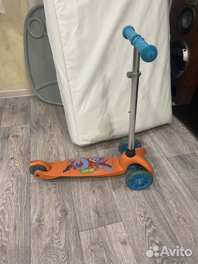 Самокат детский трехколесный