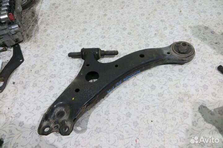 Рычаг передний правый Toyota Camry 50