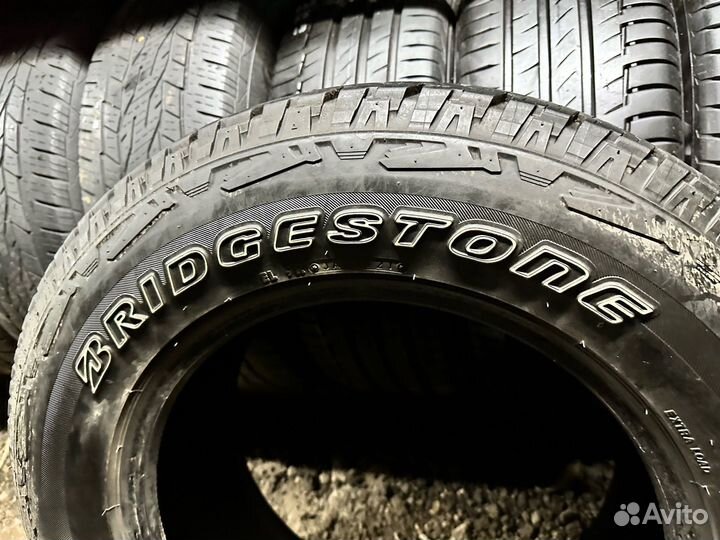 Bridgestone Dueler A/T 001 245/65 R17