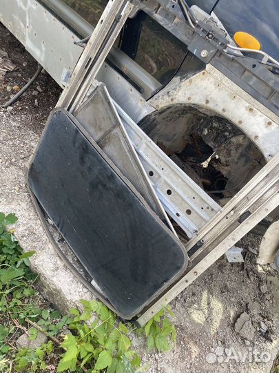 Люк Chevrolet Tahoe 2 GMT800 1999-2007