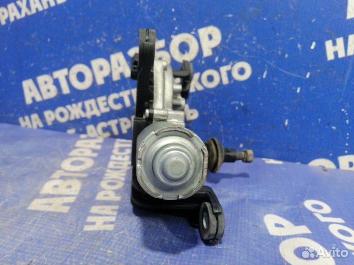 Моторчик заднего дворника Opel Astra H универсал