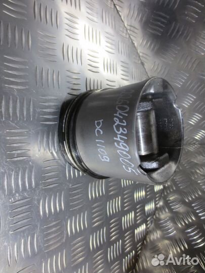 Поршень Scania 1546310