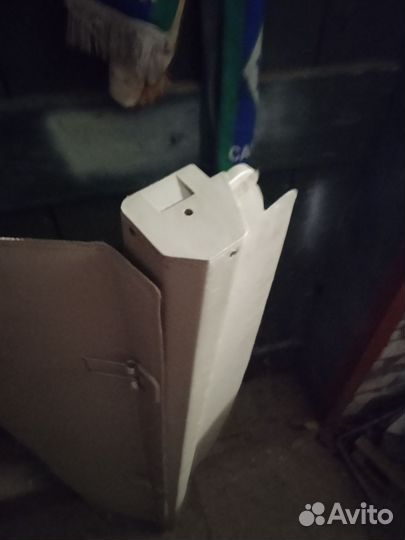 Шторка багажника