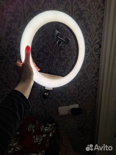 Кольцевая лампа 30 см с держателем и пультами упр