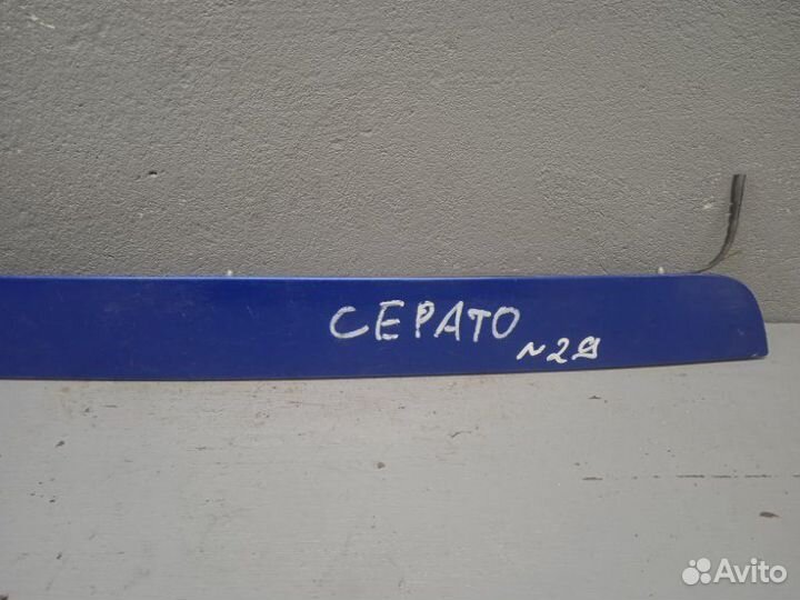 Молдинг крышки багажника Kia Cerato 2010