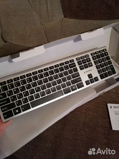 Беспроводной комплект мышь + клавиатура KBS-8100