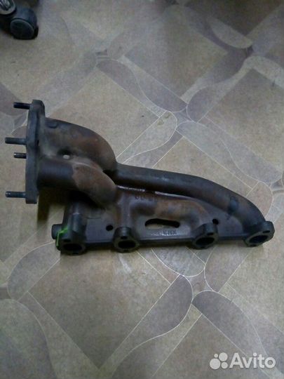 Коллектор выпускной 1.6 AHL VW Passat (B5)