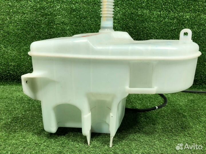 Бачок омывателя передний Lexus Gs460 URS190