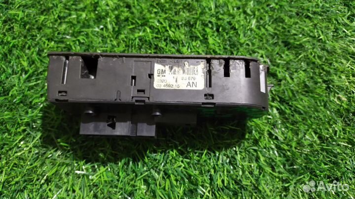 Блок управления стеклоподъемниками Opel Astra H