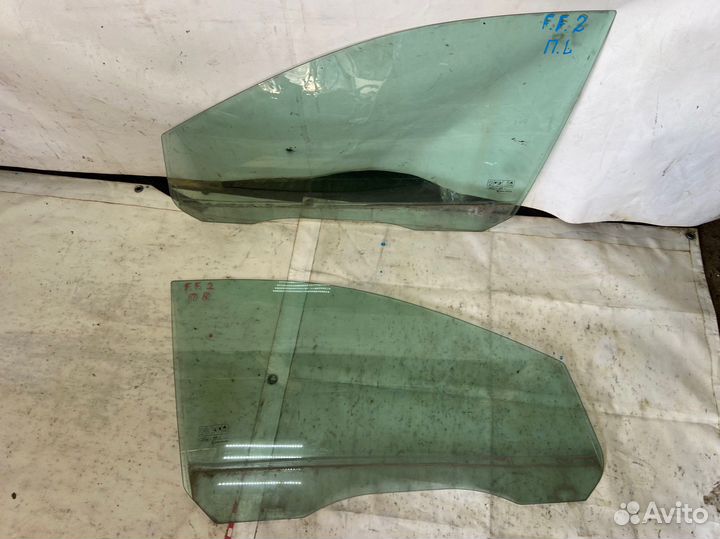 Стекло передней двери Ford Focus 2