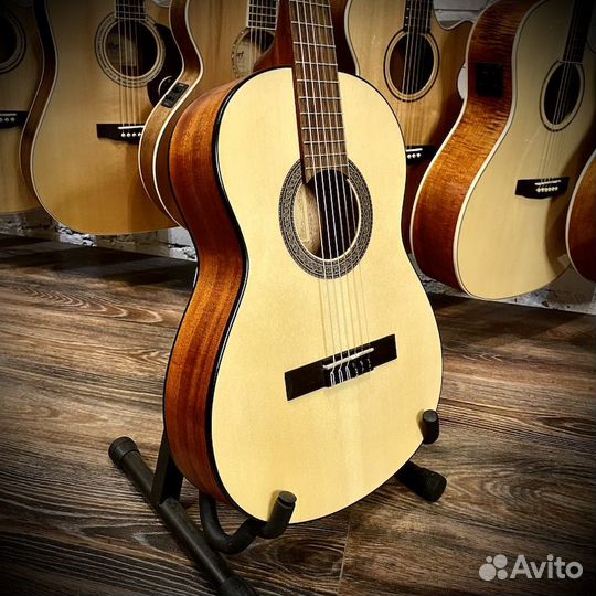 Классическая гитара 3/4 Cort AC70-OP с чехлом
