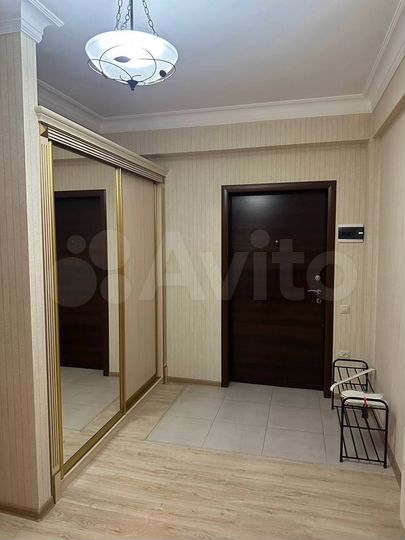 1-к. квартира, 64 м², 3/5 эт.
