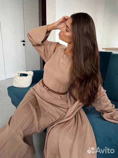 Костюм женский