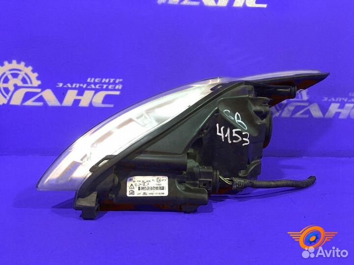 Фара передняя правая Ford Focus 2 хетчбэк hhda