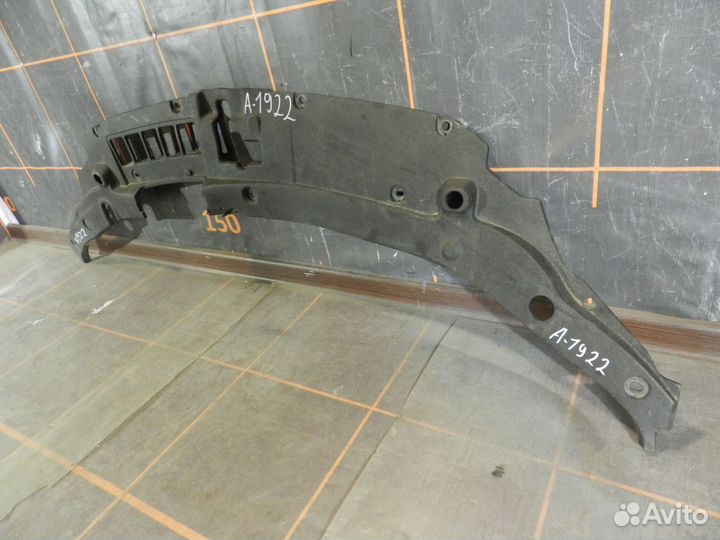 Кожух замка капота - Toyota Camry XV50 (2011-18гг)