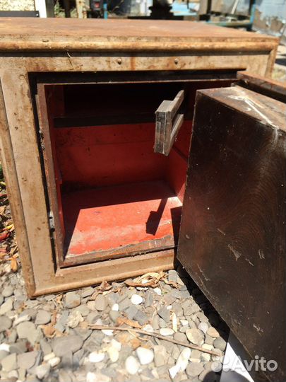 Сейф огнепрочный бу