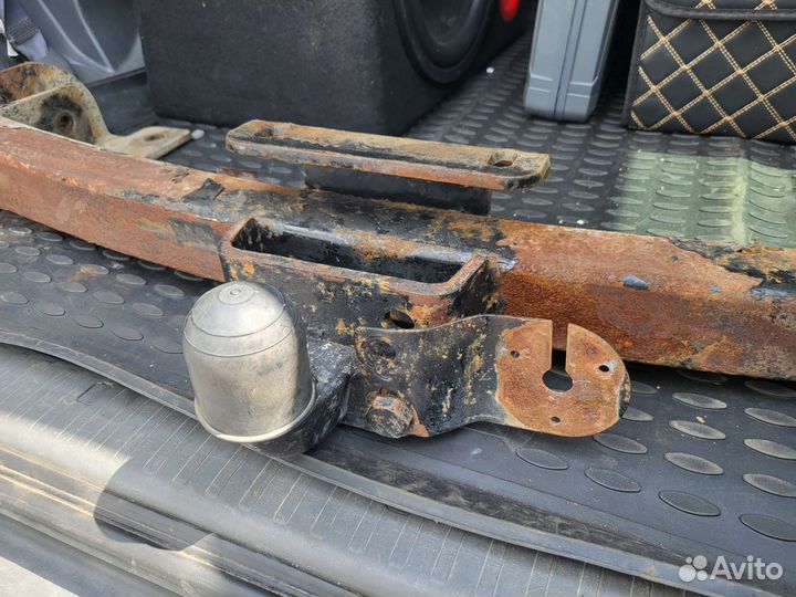 Фаркоп на крузак 120