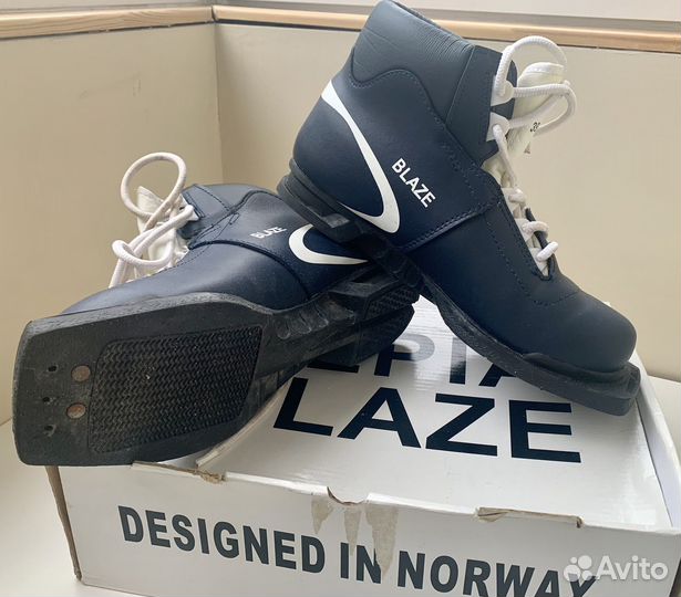 Лыжные ботинки