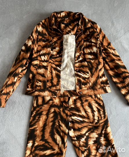 Костюм Escada оригинал (S-M)