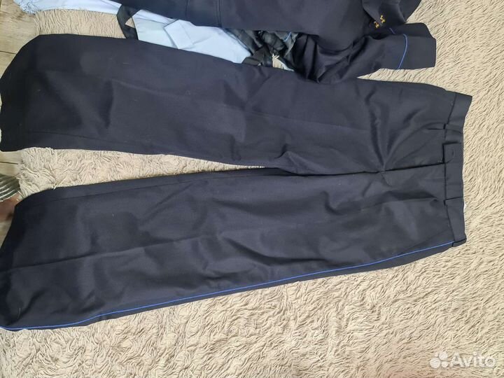 Продаю женскую форму полиция