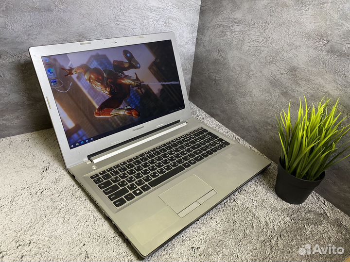 Мощный ноутбук Lenovo 2 видеокарты/1000 gb/8gb