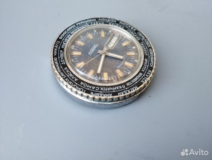 Часы Ракета Города