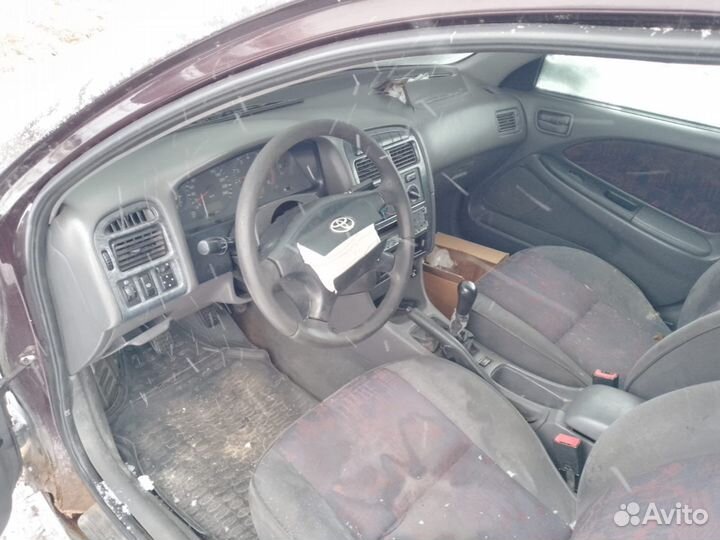 Toyota avensis t220 в разбор, по запчастям