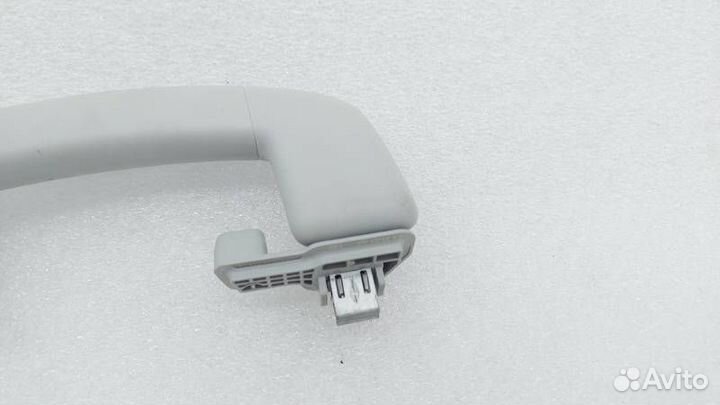 Ручка потолочная задняя Skoda Karoq 2021