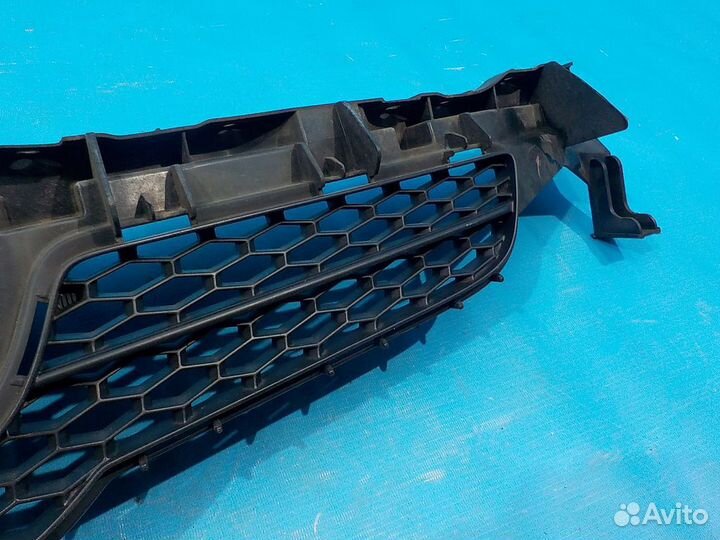 Решетка радиатора toyota Auris (E15) 2006-2012