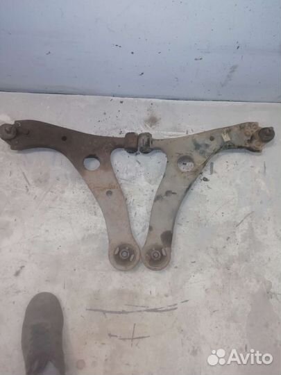 Рычаги передней подвески Chery tiggo t11