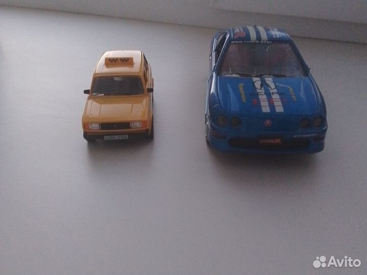 Машинки металлические