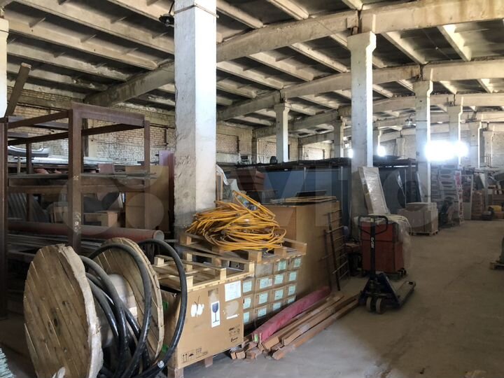 Склад, 1050 м²