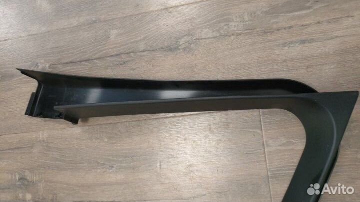 Накладка двери передняя правая Bmw 750Lix F02 N63