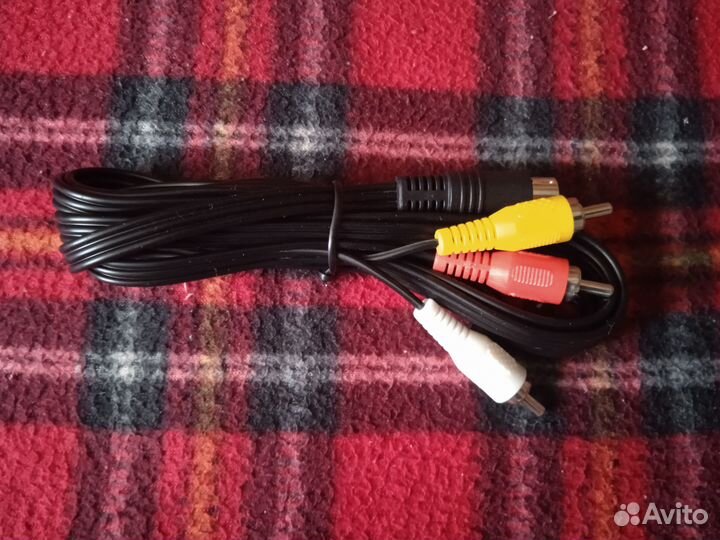Кабель с 3.rca к Sega - 1.8 метра
