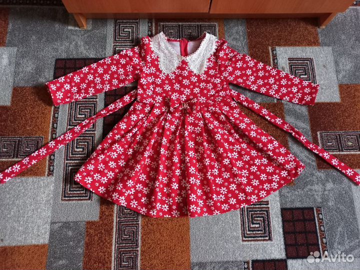 Платье на девочку 3-4 года