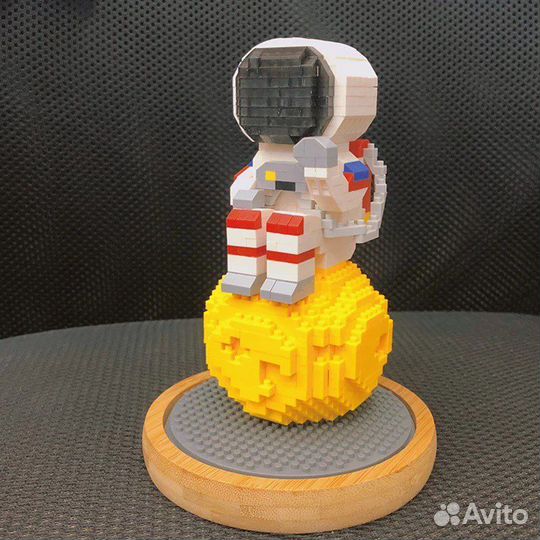 Новый Светильник настольный детский