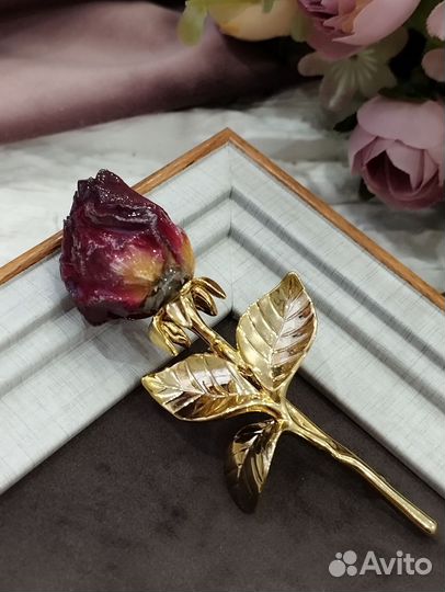 Брошь цветок