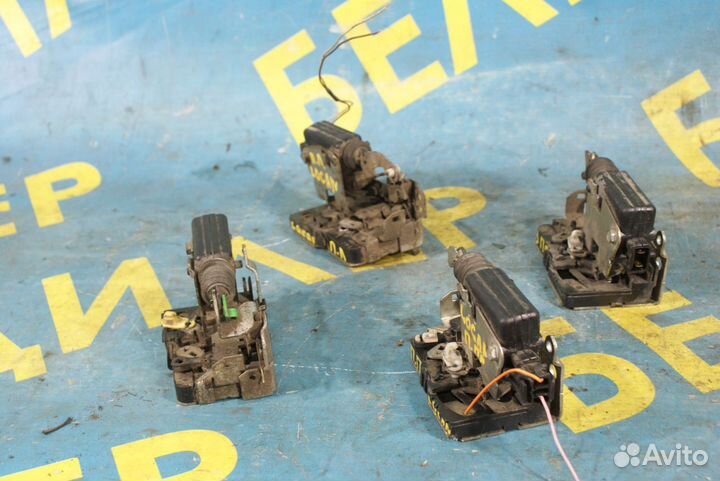 Замок двери Renault logan