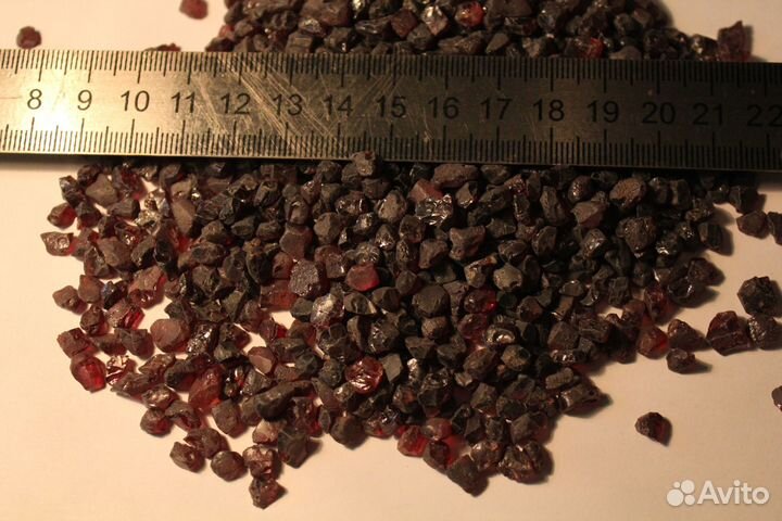 Гранат натуральный природный