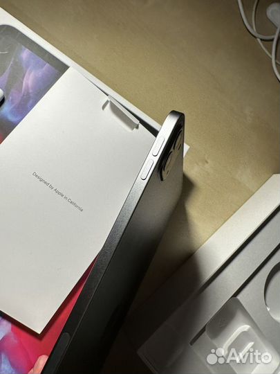 Планшет Apple iPad Pro (2020) 11 Wi-Fi 256 гб