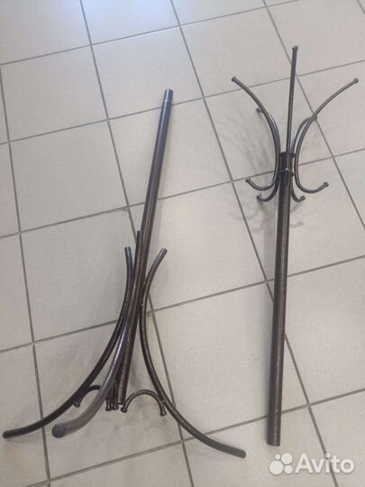 Вешалка для одежды напольная