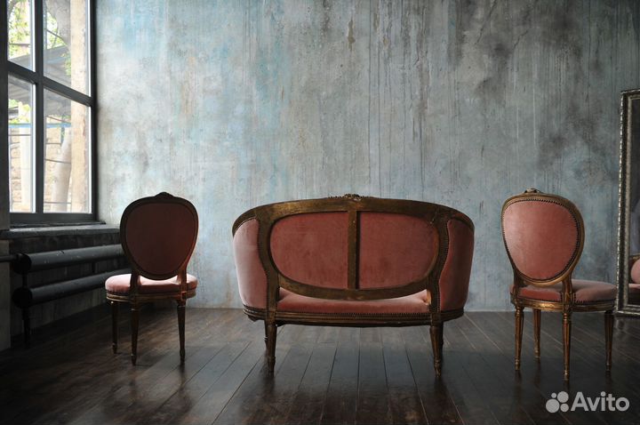 Продается антикварный гарнитур 19 века Франция