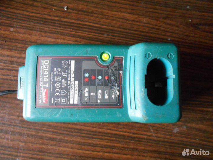 Зарядное устройство Makita DC1414 T