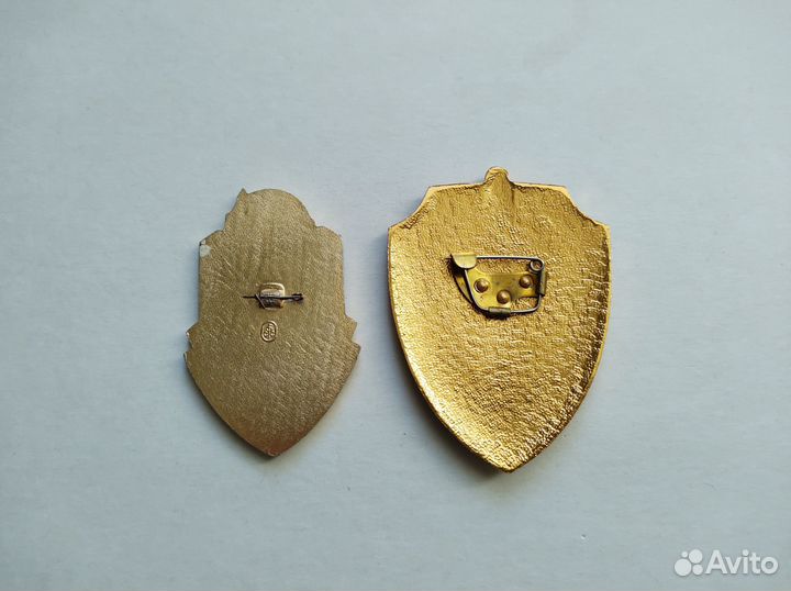 Жетоны СССР и России. Кокарды